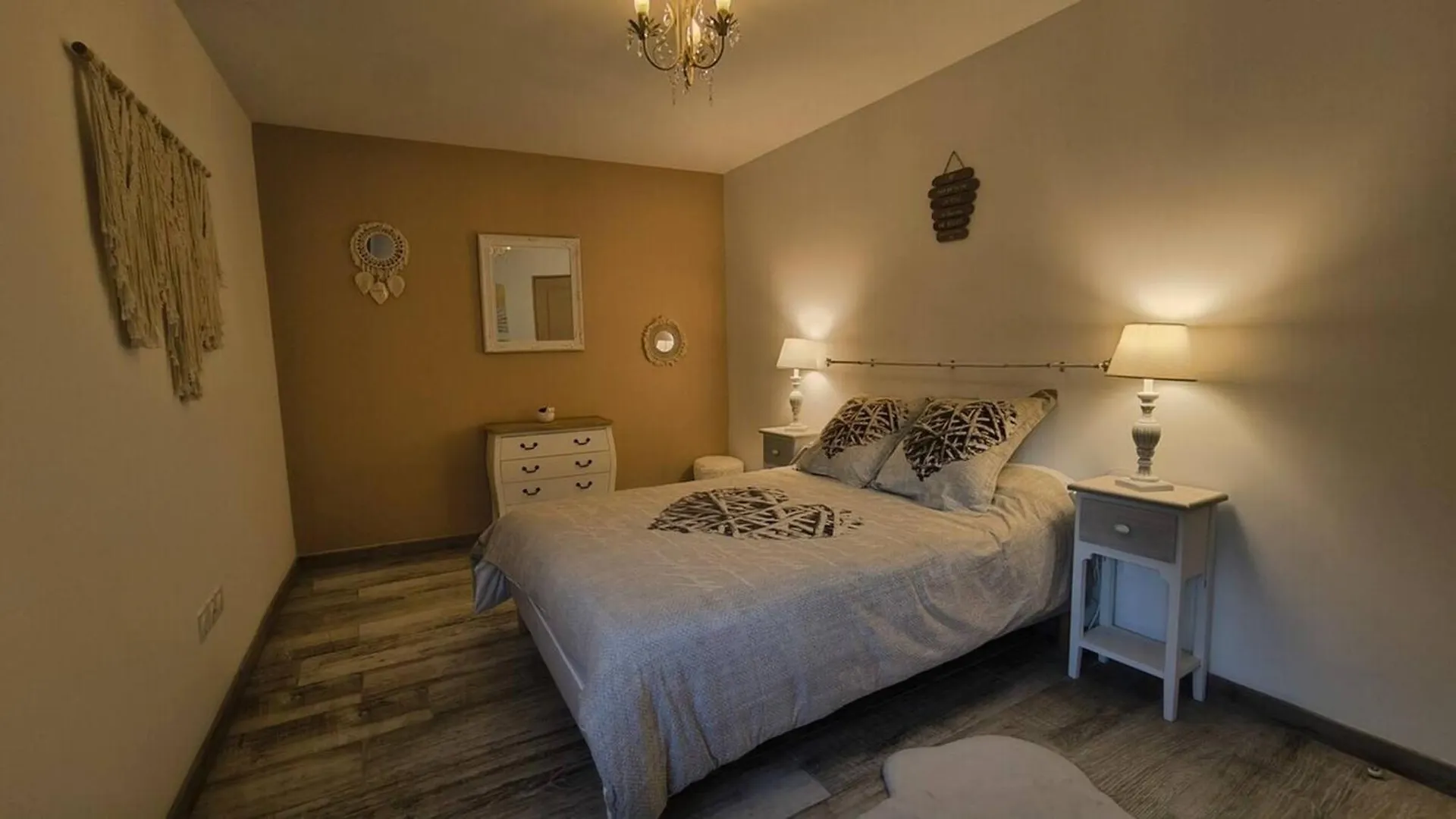 Charme De La Provence Classe 3 Etoiles Riez Apartment